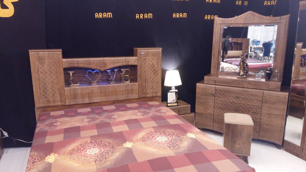 نیم سرویس مدل لاو