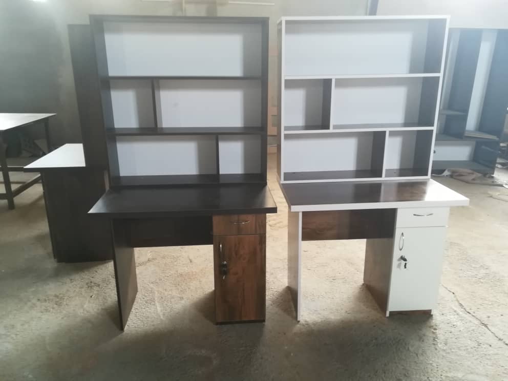 میز کتابخانه دار