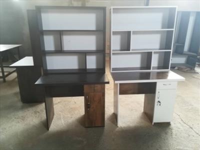 میز کتابخانه دار